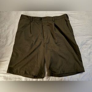 Men’s Nike DryFit Golf Black Shorts Size 38